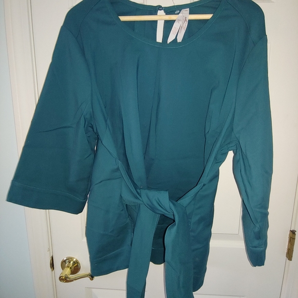 EUC Plus Size Melissa Mccarthy Seven Tie Front Blouse  - Size 2X - Picture 4 of 15